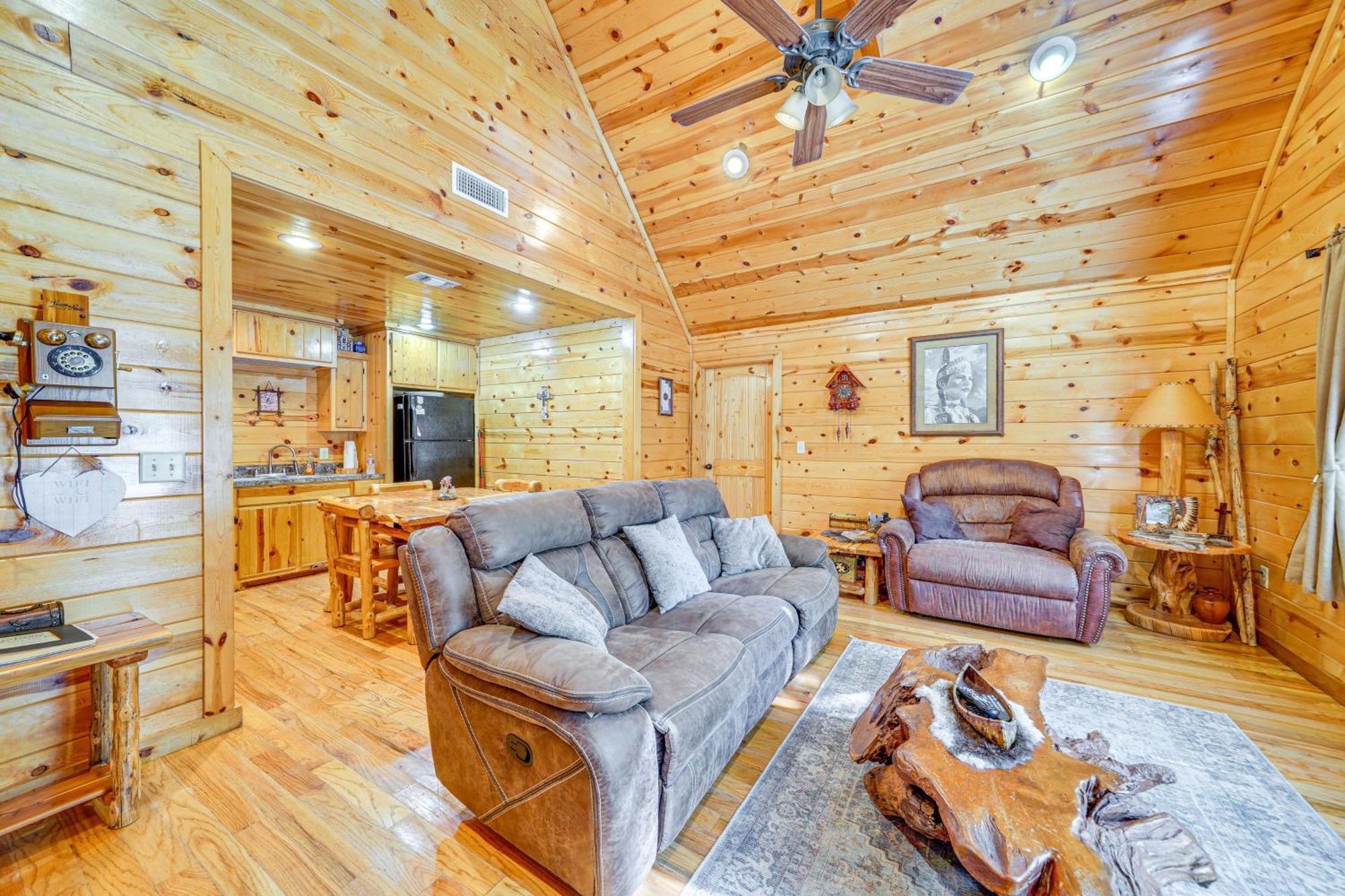 Broken Bow Rental Cabin With Hot Tub And Bar 외부 사진